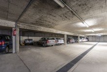 Stellplatz Moderne 3,5-Zi. Wohnung im Herzen von Kirchheim Teck: Lichtdurchflutet, mit Balkon & TG-Stellplatz!