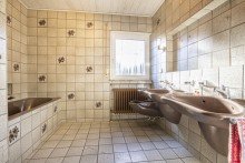 Schurrwaldblick 12 (by Tamara Schmidt) (21 von 67) Hier kann sofort renoviert werden! 2-Familienhaus in bevorzugter Lage in Deizisau zu verkaufen