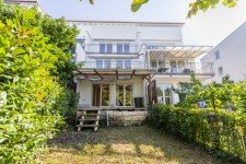 Hauptbild Modernes Reihenmittelhaus in attraktiver Halbh�henlage von N�rtingen