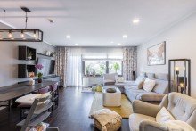 Wohnzimmer Moderne 3,5-Zi. Wohnung im Herzen von Kirchheim Teck: Lichtdurchflutet, mit Balkon & TG-Stellplatz!